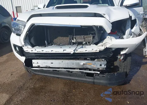 2019 Toyota Tacoma Trd Sport z USA, uszkodzony, nr VIN 3TMCZ5AN3KM287795